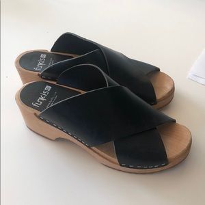 Funkis black leather clog